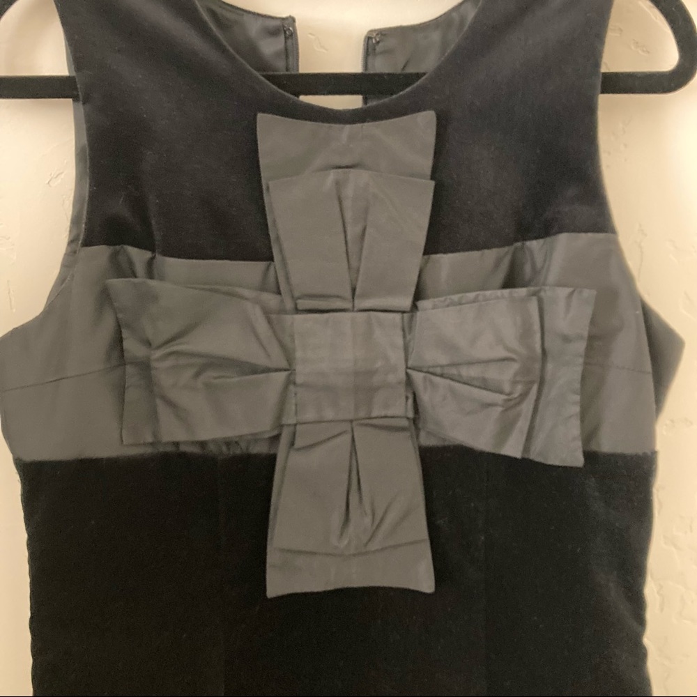 Bow Dress - Picture 9 of 12